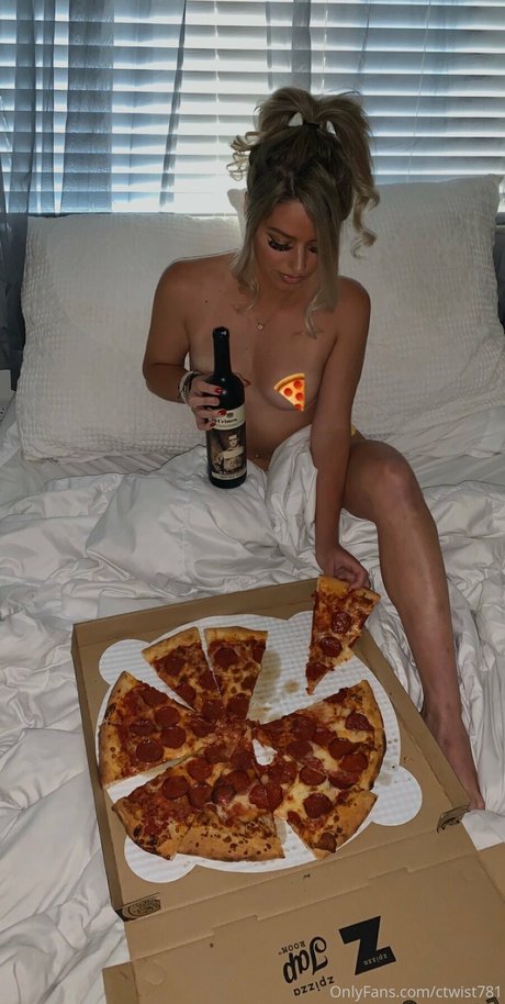 _Courtney Savage ポルノ女優 画像