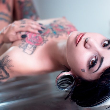 痩せたティーンのオンリーファンズ ホット裸 写真