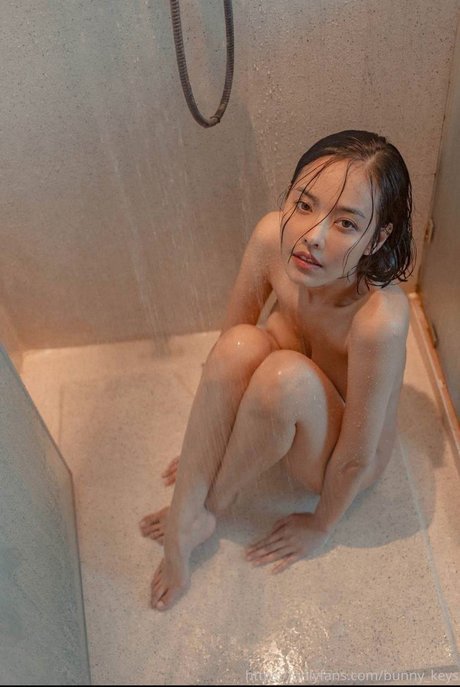 Bunny Keys_ 高品質モデル 写真