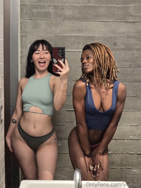 Yunaof ポルノスター 美しい 画像