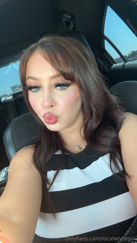 Localwhitegirl かわいいモデル 写真