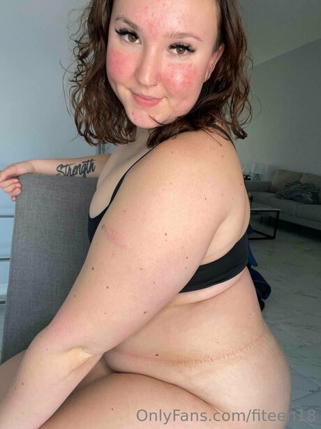 Bisexualcollegegirl ポルノ女優 画像