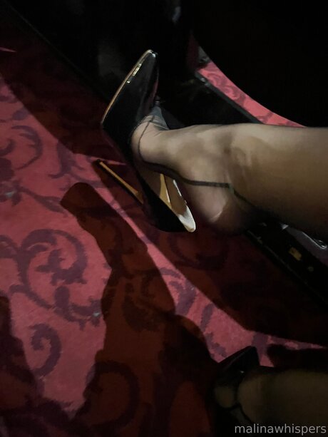 Malinawhispers 裸のスター 写真