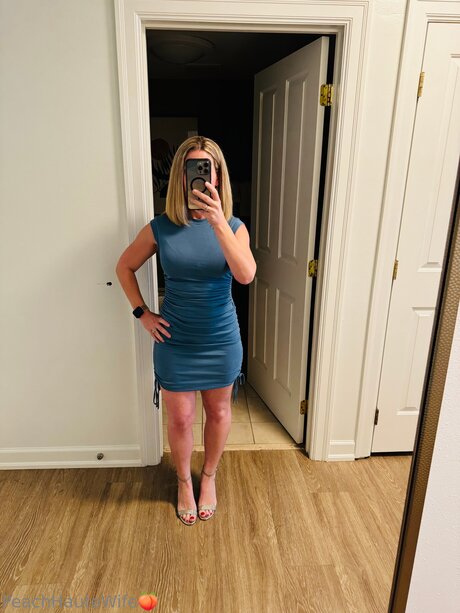 Peachhautewife 無料のスター 写真