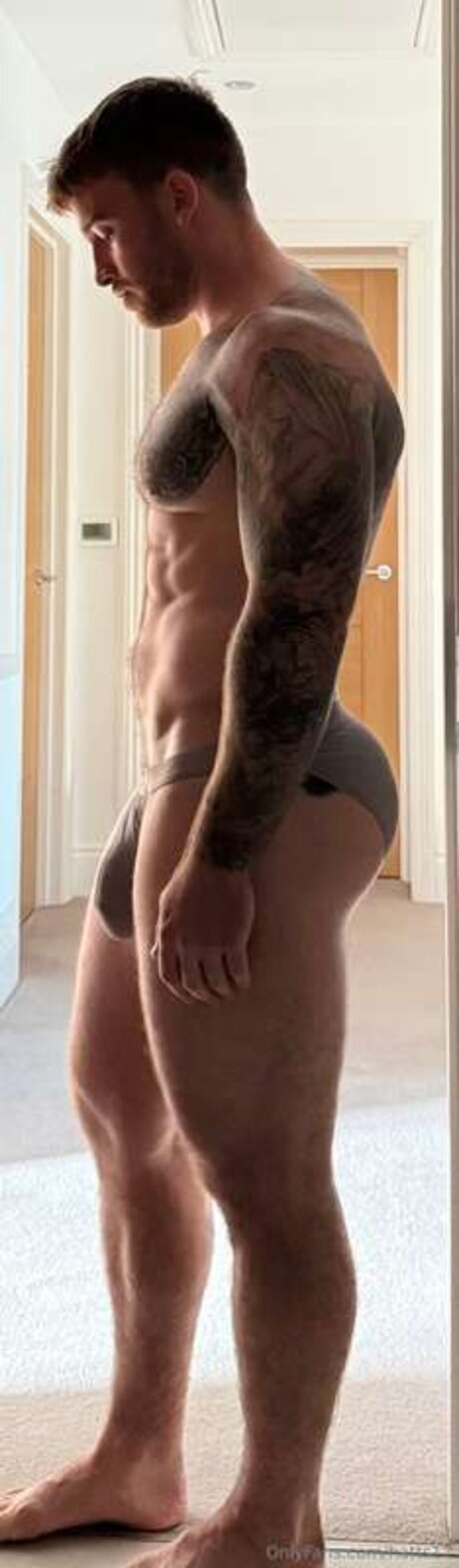 アジアンツインズOnlyFans ポルノ 画像