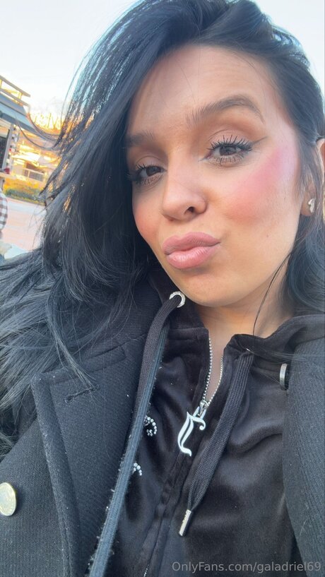 Galadriel69 完璧な女優 画像