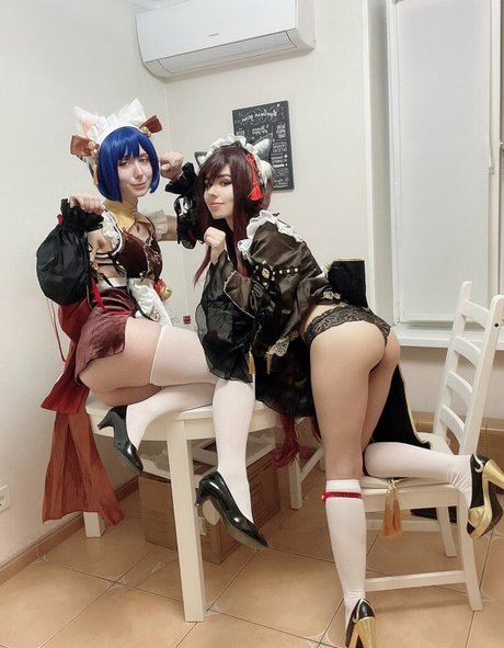 Tasha Bunny and Remi Fox トップモデル 画像