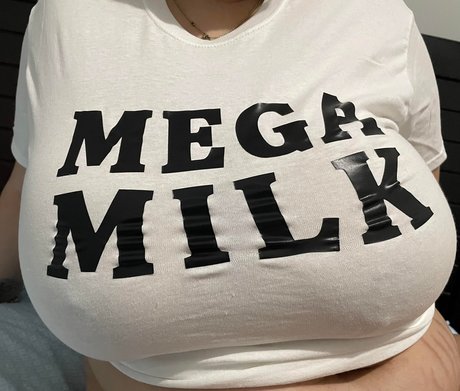 Pkittens Busty アートスター 写真