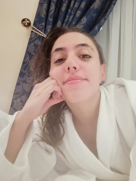 Kanchhi_ 裸のスター 画像