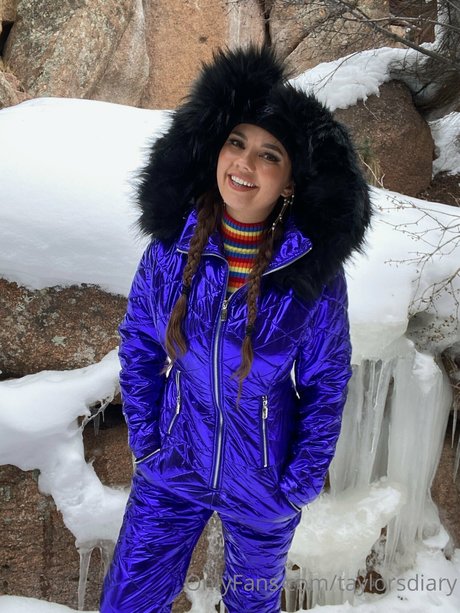 アマチュアヌードオンリーファンズ ポルノ 画像