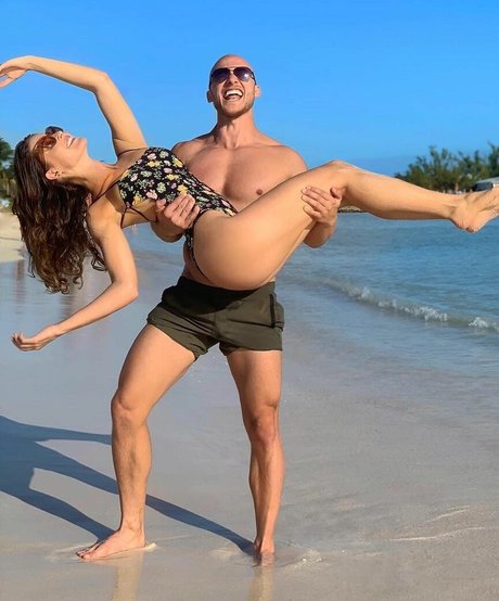 asmr ジンジャー オンリーファンズ 美しいヌード 写真