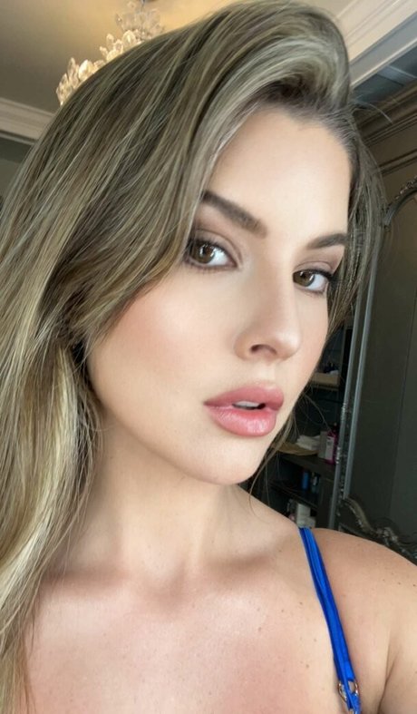 かわいいシーメールオンリーファンズ 無料セクシー 写真