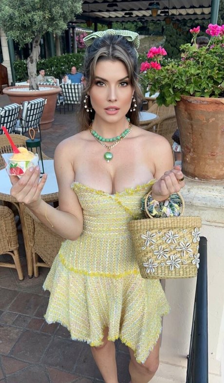 逆騎乗位 オンリーファンズ セクシーヌード ギャラリー