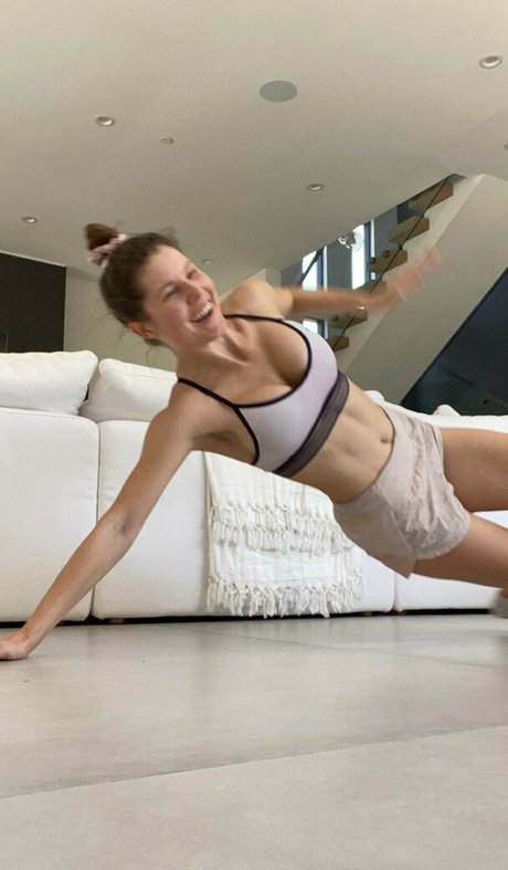 フェラチオ アジア人 OnlyFans セクシーヌード 写真