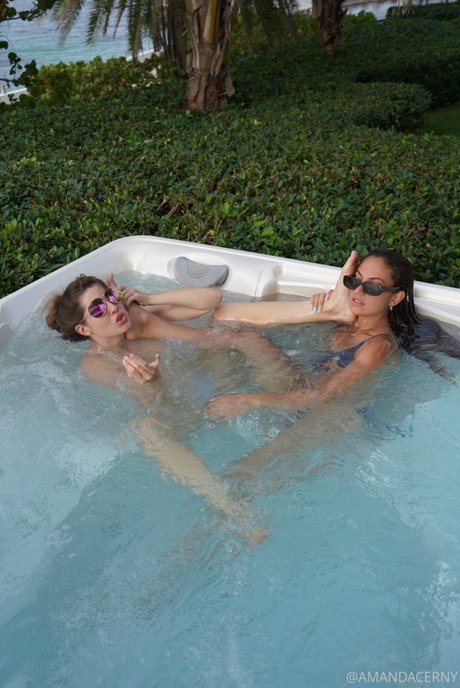 アジア人のティーンの足 オンリーファンズ 素敵 写真