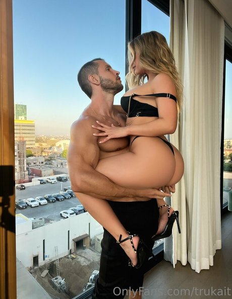 Duncan Saint アダルト女優 写真