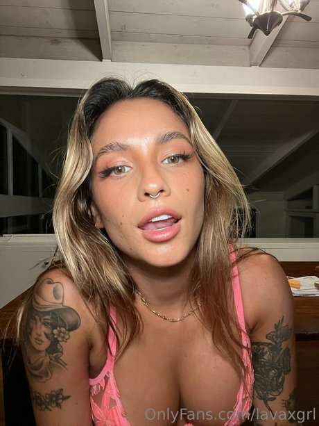 アジアン・エボニー・オンリーファンズ セクシー裸 画像