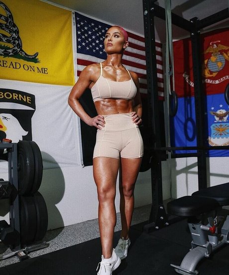 Natalie Eva Marie ホットなモデル アーカイブ