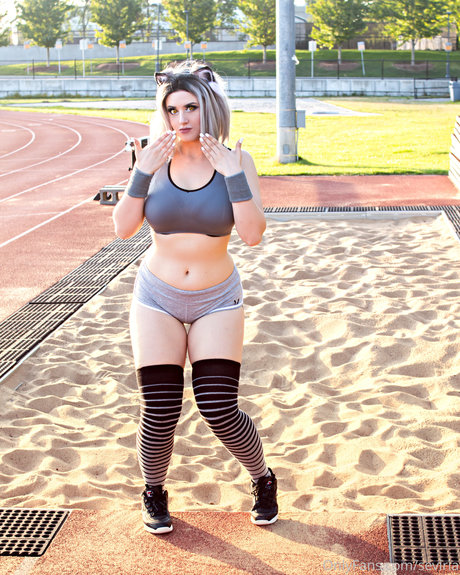 Seviria Cosplay_ ポルノモデル 写真