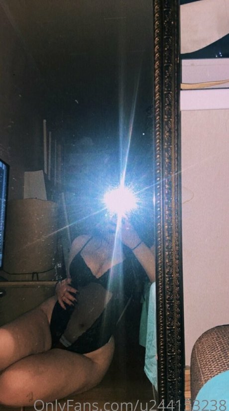 Zhanette エロティック女優 ギャラリー