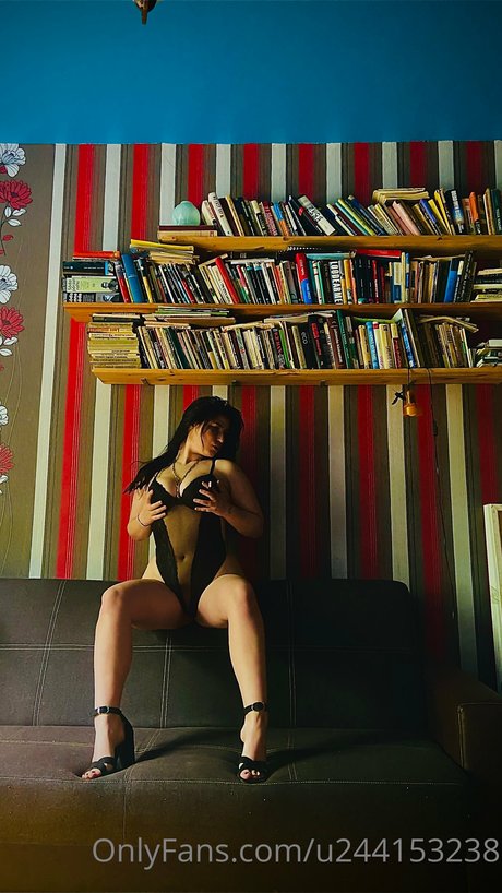 巨乳ブルネットオンリーファンズ 美しいxxx 写真