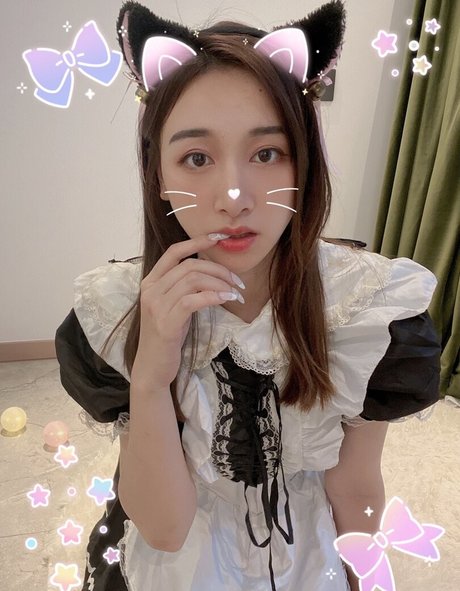 Inshy ヌード女優 写真