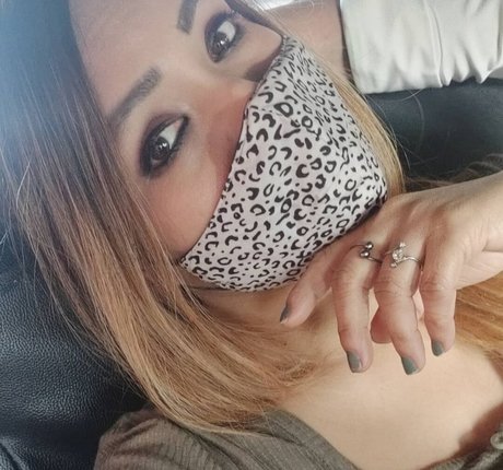 赤毛の熟女オンリーファンズ ポルノ 画像