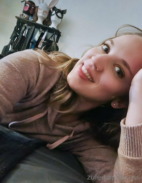 クーガーオンリーファンズ 無料エロ 写真