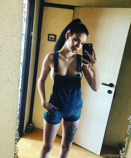 zuzaninka1 美しい女優 写真