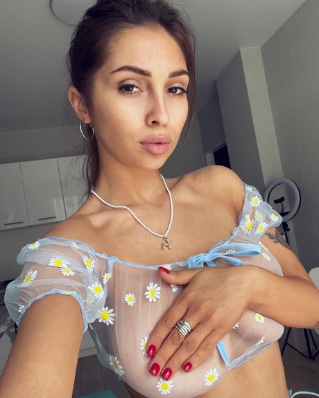 ダーティトークオンリーファンズ xxx 写真