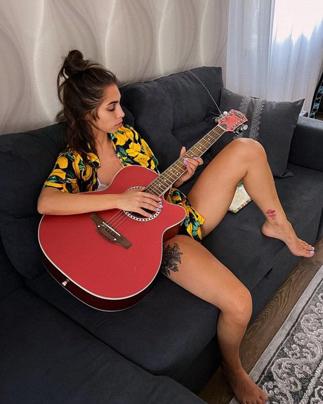 赤毛の太めOnlyFans セクシーxxx 写真