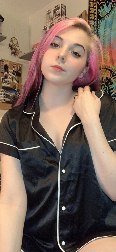 アンバー・オンリーファンズ 可愛い 写真