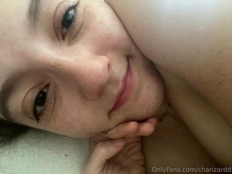 Charizard 素敵なポルノスター 写真