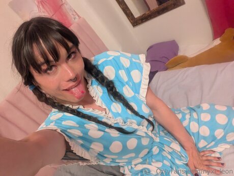 Nyxi Leon セックスポルノスター 画像