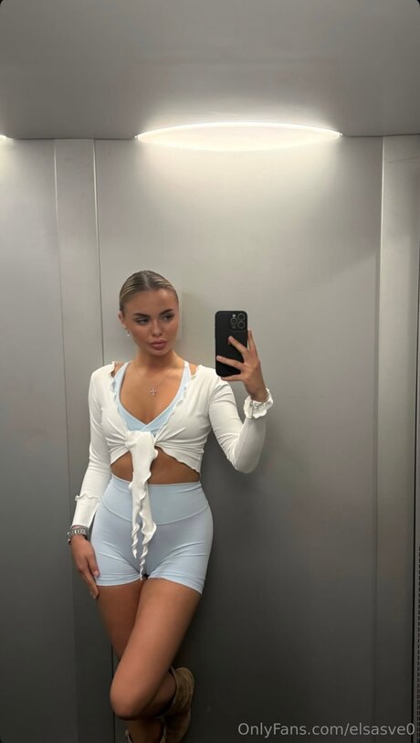 Elsasve0 エロティックモデル アーカイブ