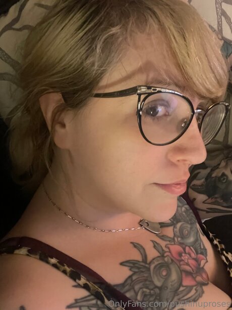 Pushinuproses エロティック女優 ギャラリー