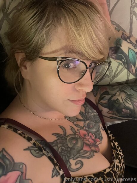 Pushinuproses アダルトスター 画像