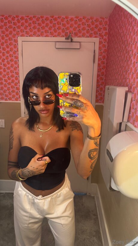 Zoeyxsinn ポルノスター エロティック 写真