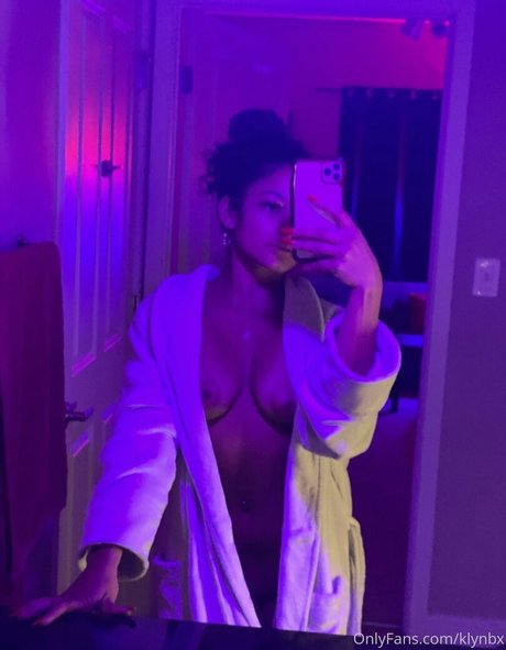 Koryanna Beavers かわいいスター 写真