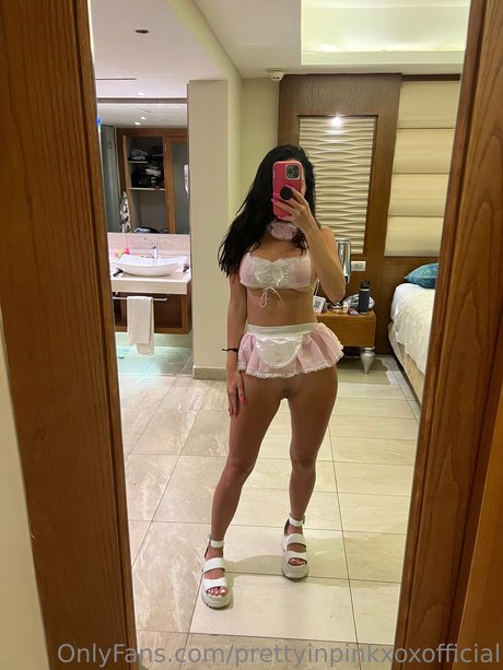 Pretty in Pink xxxポルノスター 写真