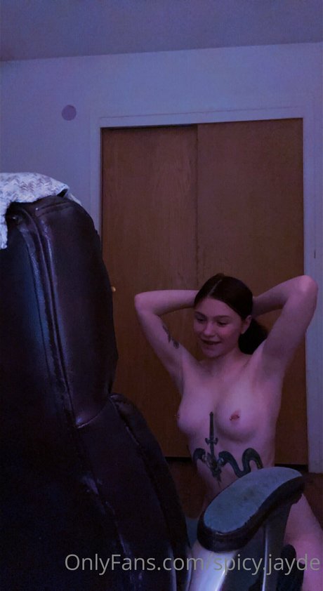 Spicy Jayde Spicyjayde ポルノスター 可愛い 写真