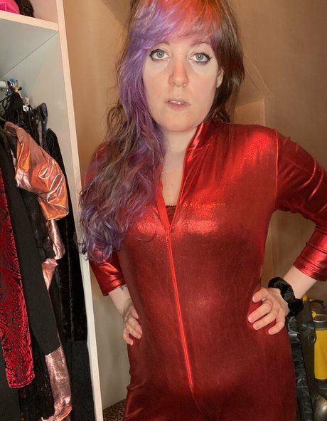 巨乳ブルネットオンリーファンズ セクシーヌード 写真