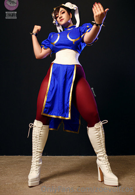 zoevolfcos 独占ポルノスター 写真