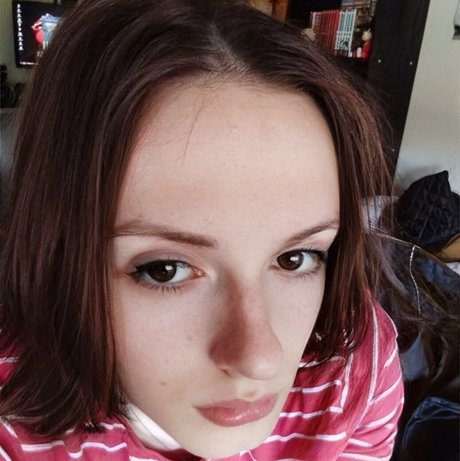 Zoepcbh 無料モデル ギャラリー