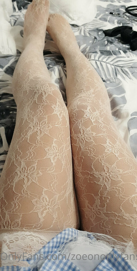 zoeononlyfans スター 裸 写真