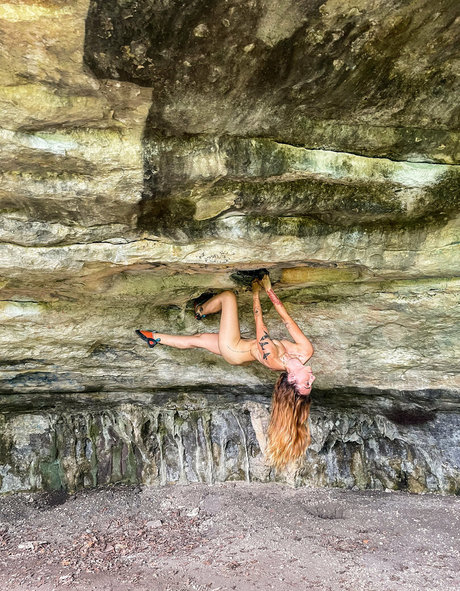 黒猫のOnlyFans アートポルノ アーカイブ