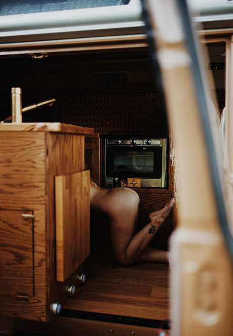 熟女乱交OnlyFans ポルノ ギャラリー