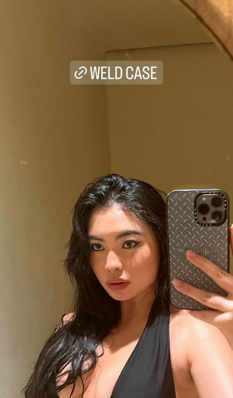 _estherng セックスポルノスター 画像