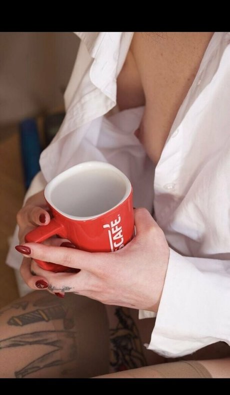 ソロオンリーファンズ 裸 ギャラリー