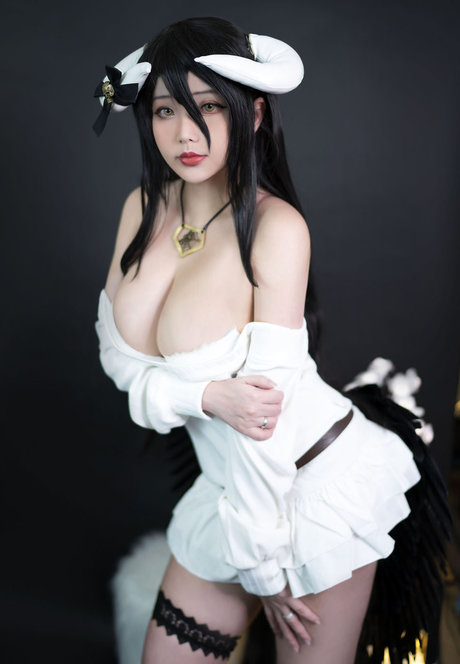 アジア人女性OnlyFans 美しい 画像